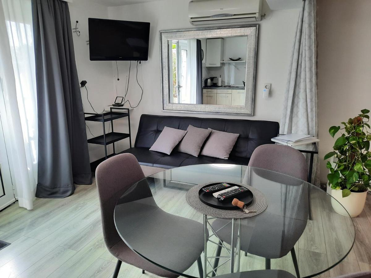 Apartments Anita Crikvenica Zewnętrze zdjęcie