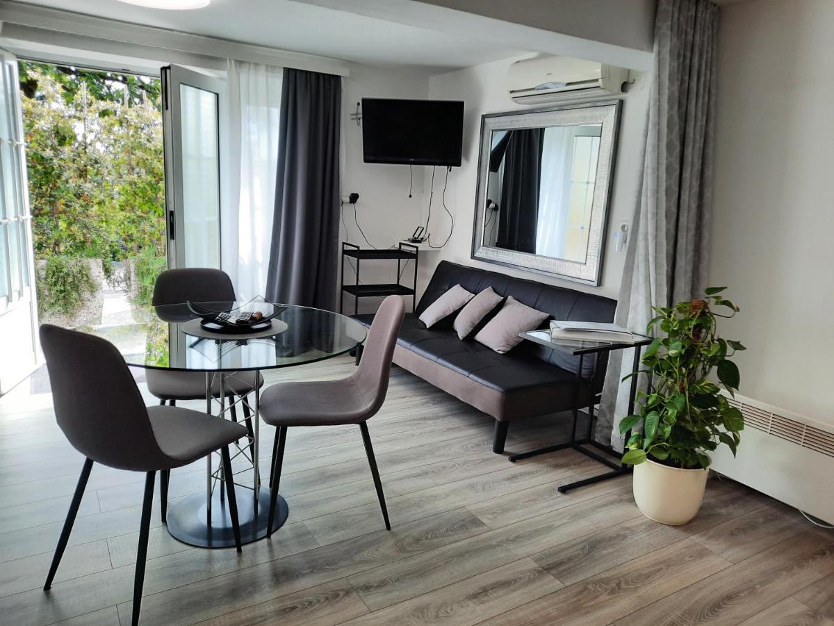 Apartments Anita Crikvenica Zewnętrze zdjęcie